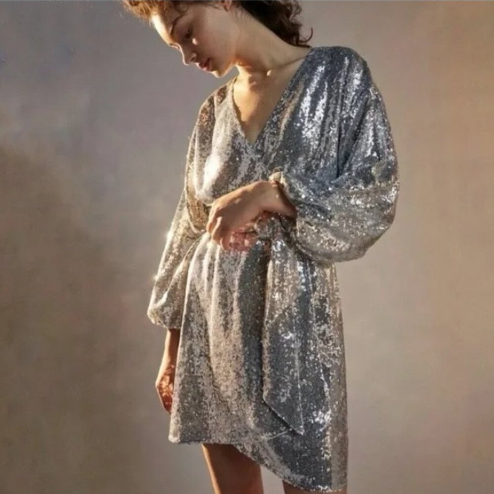 NWT ANTHROPOLOGIE Silver Sequin Wrap Dress XXS Petite Lisabette Party Dress